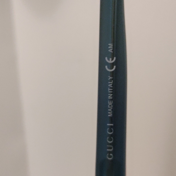 Gucci Eyeglass Frames - Picture 6 of 13